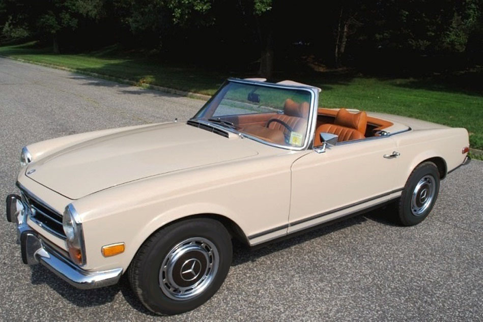 Collector-quality 1971 Mercedes 280SL convertible in original colorway with authentic trim and restored interior.